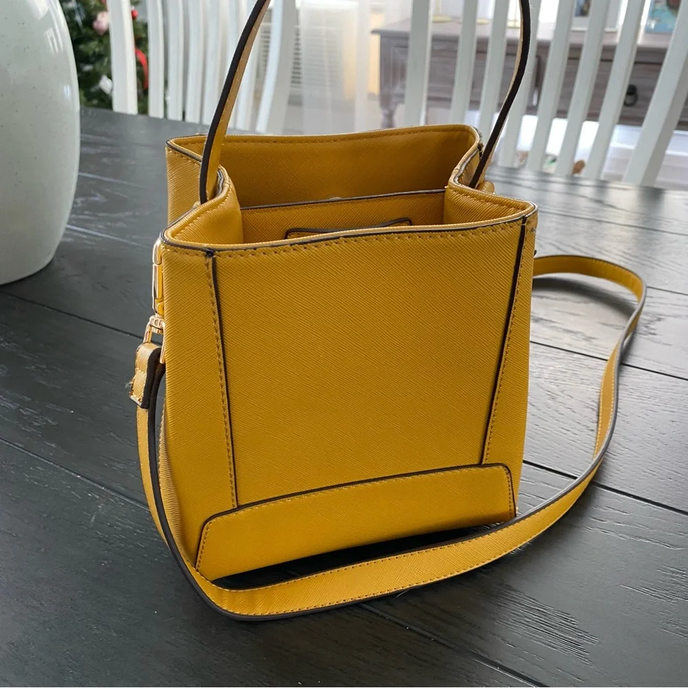 Steve Madden Purse - Picture 2 of 3